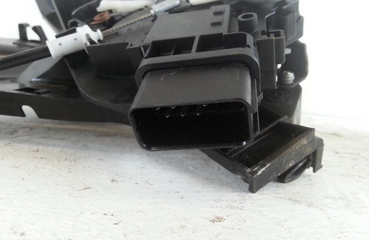 T&uuml;rschloss vorn rechts ZV Schloss Ford Focus DA3